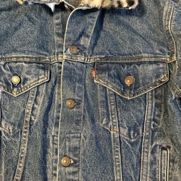 Reformation Levis Collab Denim Jacket with Faux Fur Size Medium - Picture 5 of 5